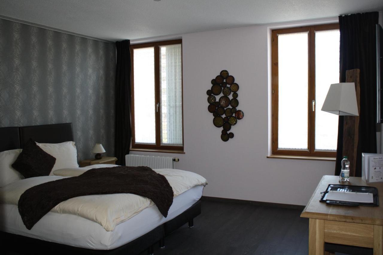 Hotel De La Gare Monthey Exteriör bild