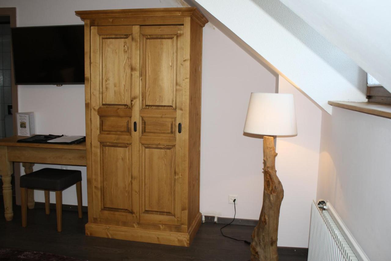 Hotel De La Gare Monthey Exteriör bild