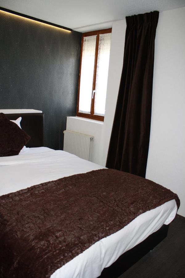 Hotel De La Gare Monthey Exteriör bild