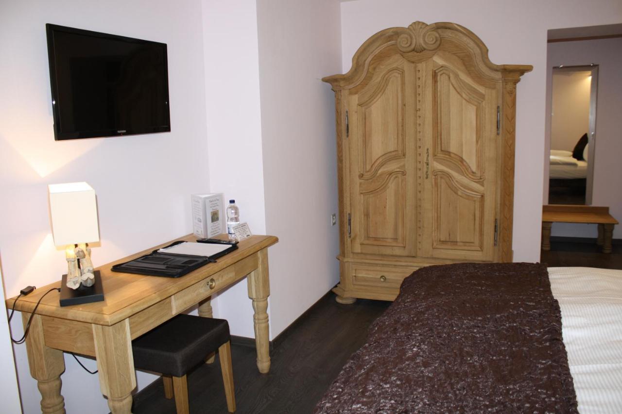Hotel De La Gare Monthey Exteriör bild