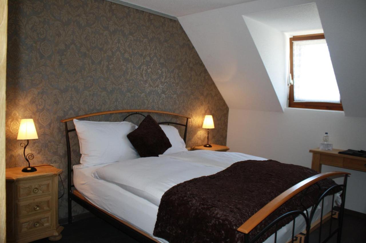 Hotel De La Gare Monthey Exteriör bild