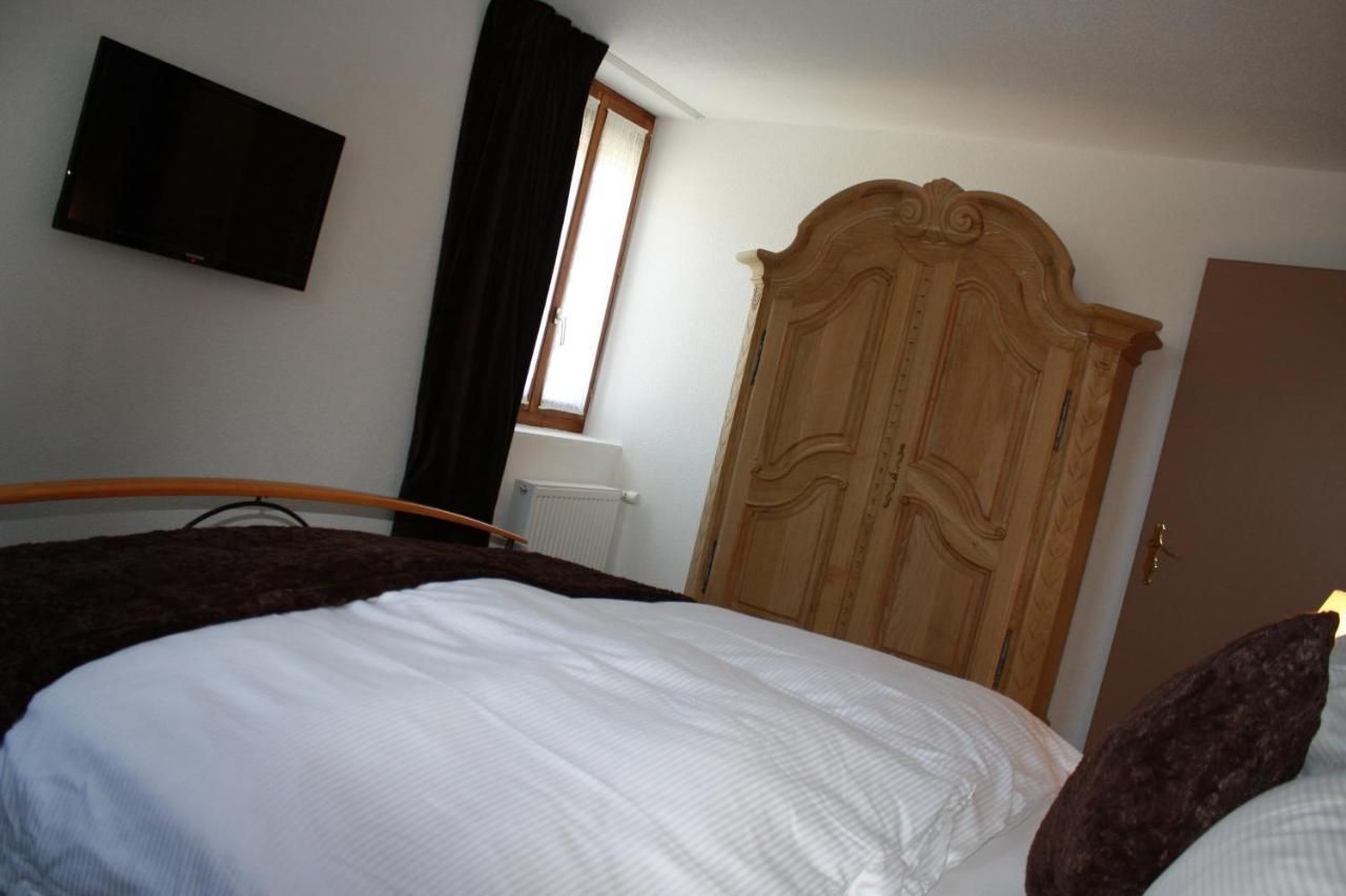 Hotel De La Gare Monthey Exteriör bild